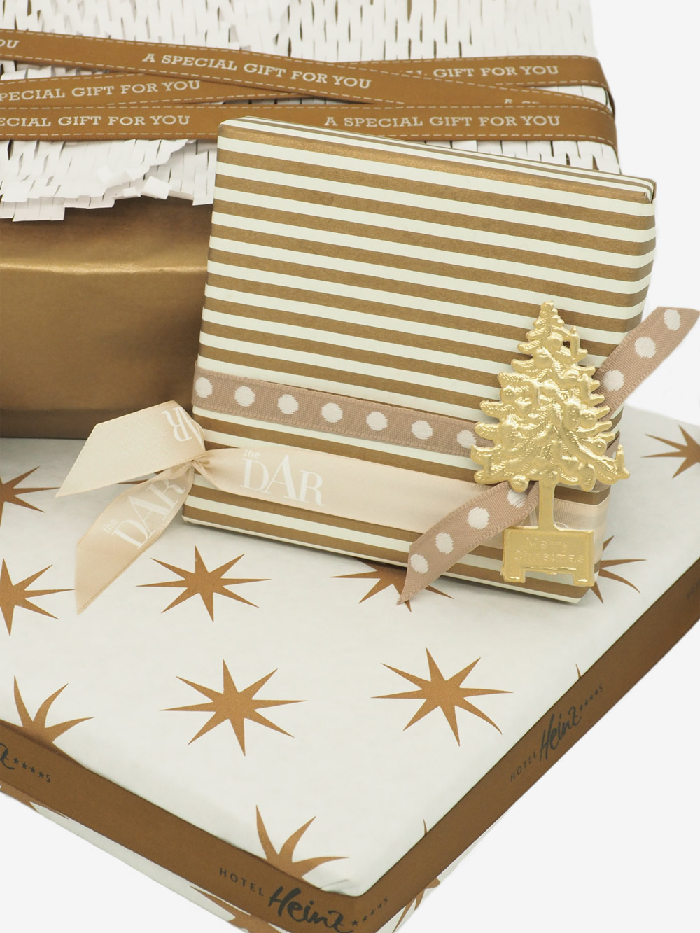 Geschenkpapier; paeckchen; ceme; gold; bronze